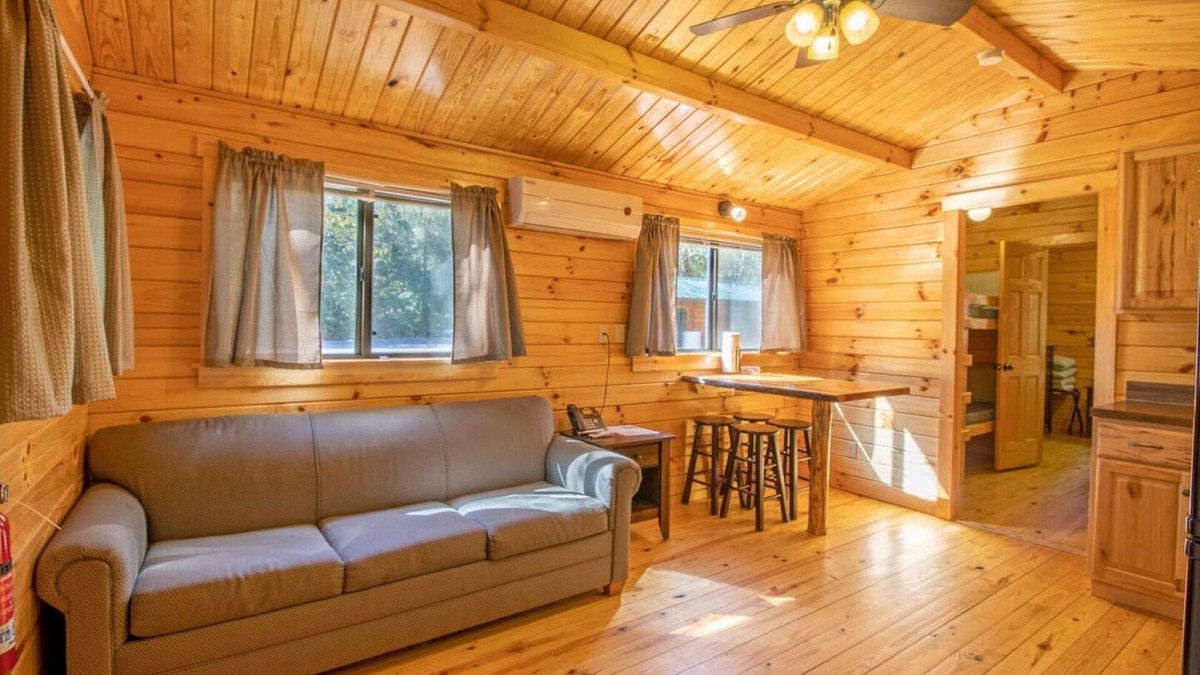Spotsylvania Condo | Wilderness Resort Lake View Cabins offer lovely views of the Cool Springs Lake.