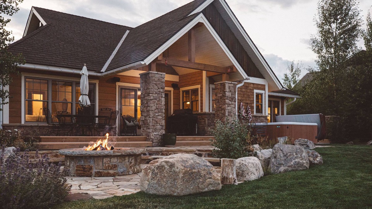 Grand Elk Ranch House | Wildhorse Chalet on Grand Elk - with hot tub!