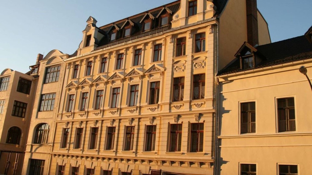 Goerlitz Apartment | Wilhelminian style house - spacious with antique details near the old town