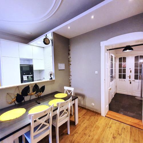 Cieplice Apartment | Willa Barona Przy Termach Cieplickich