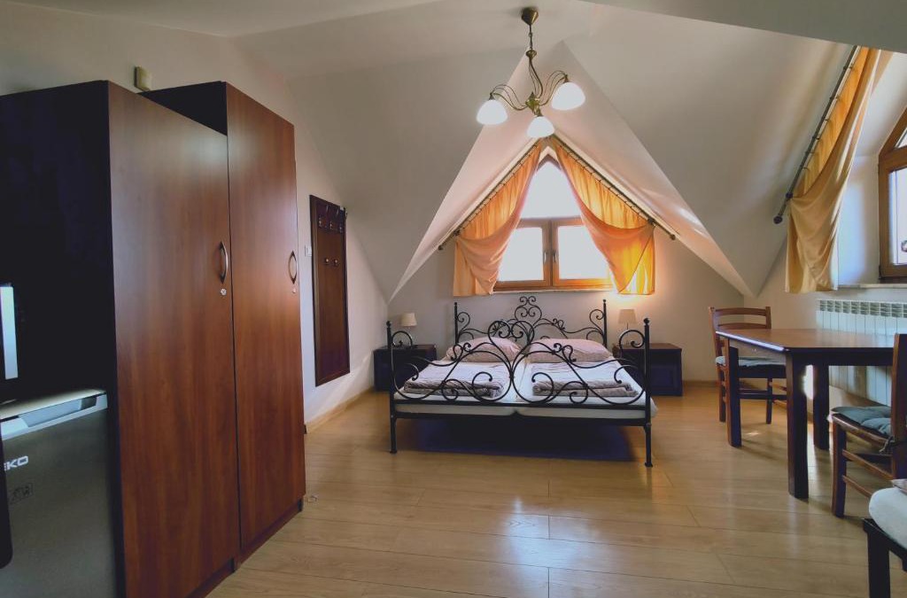 Dwikozy House | Willa Dzika Róża