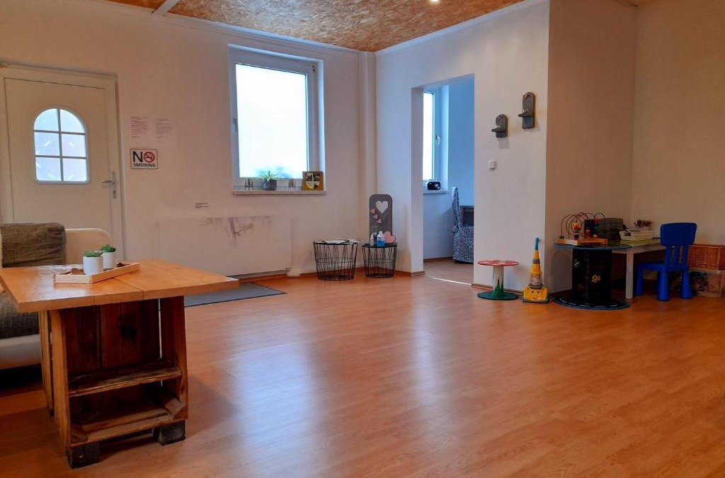 Nieheim Apartment | Willkommen in dem Luftkurort und Käsestadt Nieheim Rennstrecke 4km entfernt Fewo1