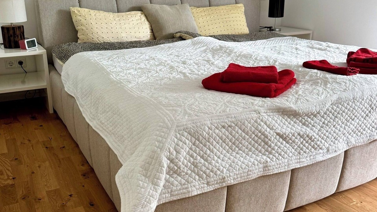 Geismar Apartment | Willkommen in der Wohnung - dem Perfekten Rückzugsort im Herzen der Bezaubernden Rhön und dem Grünen Herzen Deutschlands. Diese neu Erbaute Wohnung Bietet Nicht nur Modernes Design, Sondern Auch ein Einzigartiges Ambiente Direkt im Grünen mit Gemütli