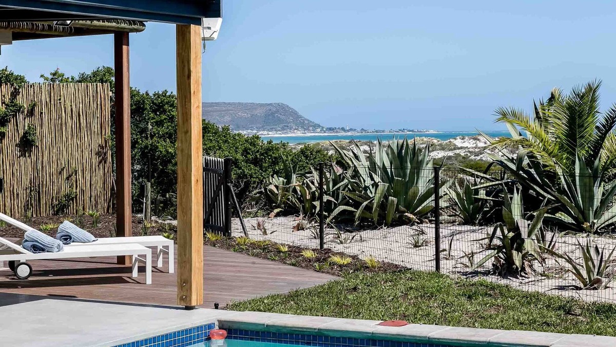 Noordhoek Villa | Willow Beach House right on the sand dunes of Noordhoek's Long Beach