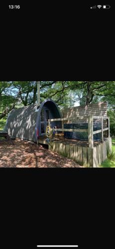 Llanelltyd Apartment | Willow Cabin & Hot Tub
