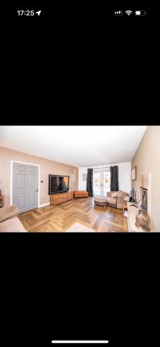 Hoylandswaine House | Willow falls