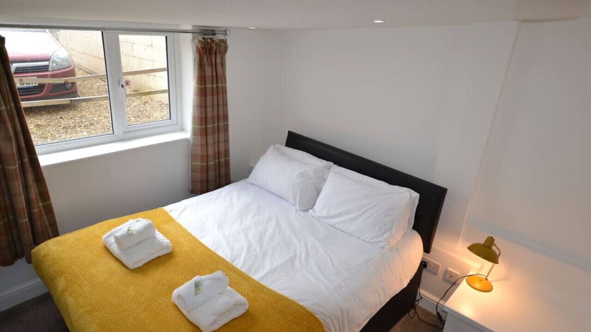 Salisbury Apartment | Willow Tree 1 bed Apartment - Stayseekers
