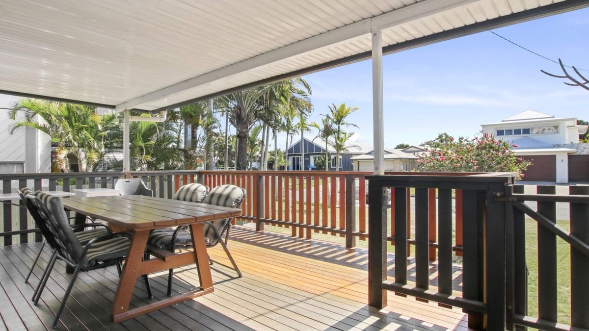 Golden Beach House | Wills Avenue No. 12. Golden Beach
