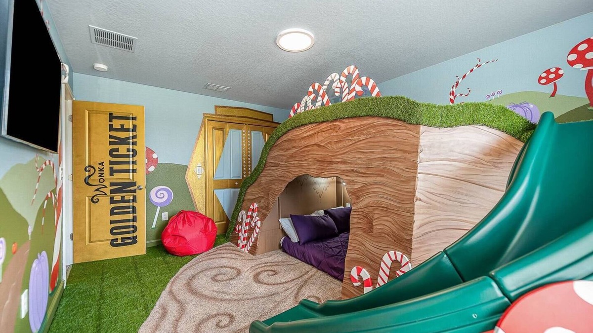 Davenport Villa | Willy Wonka's Villa Within Minutes of Disney