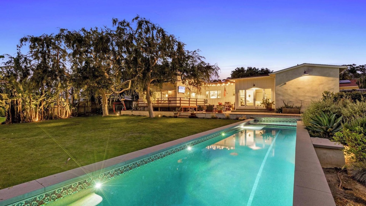 Olde Carlsbad House | Wilson Ranch- Charming 1/2 acre, 3 bedroom in coastal Old Carlsbad.