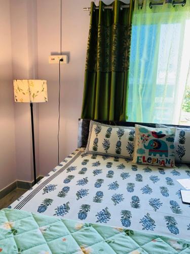Sualkuchi Apartment | Windchime9