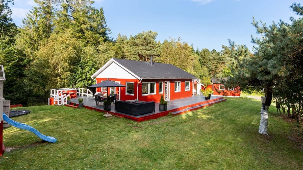 Handrup Strand House | "Winder" - 925m from the sea by Interhome