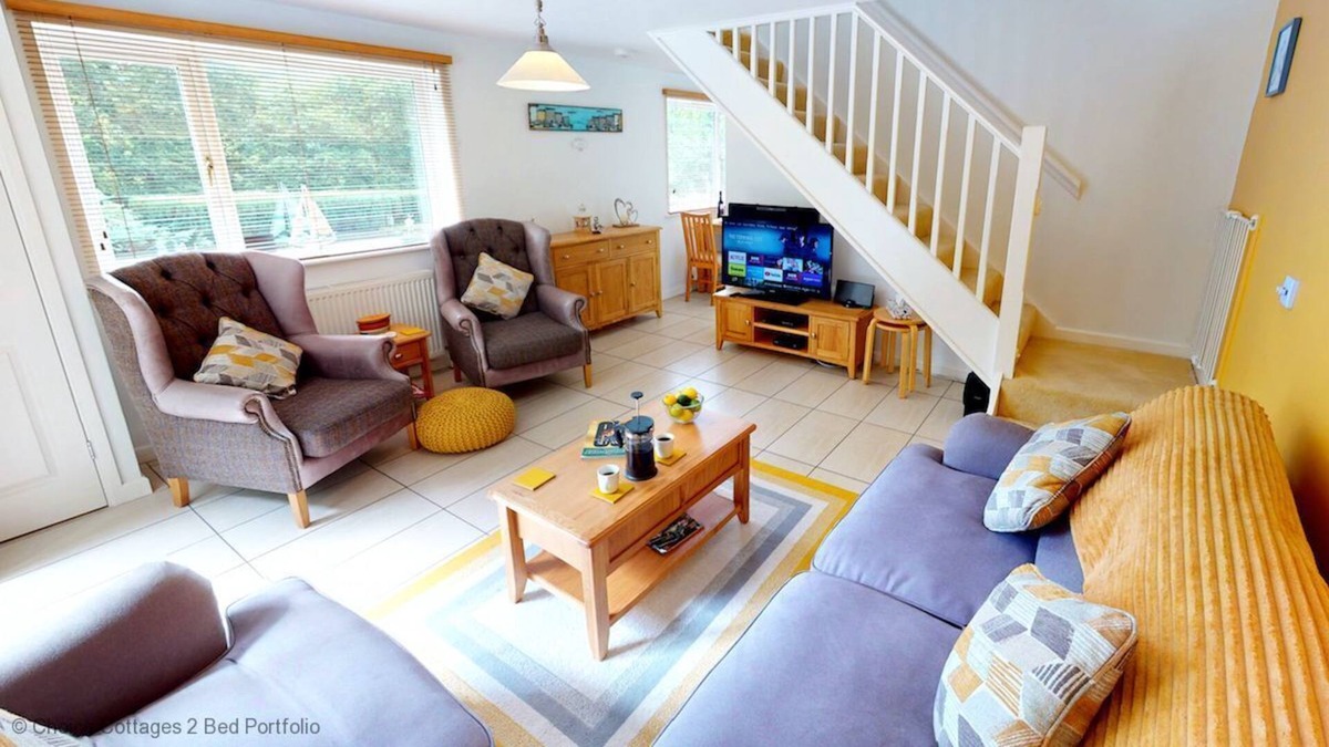 Umberleigh House | WINDERMERE LODGE | 2 Bedrooms | High Bickington | Sleeps 4