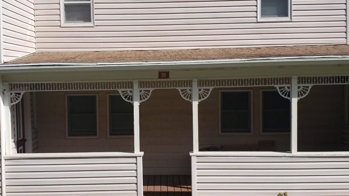 Hensonville House | WINDHAM HOME SLEEPS 10 - 1 MILE TO SLOPES !