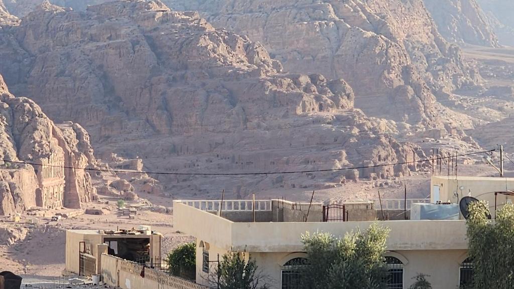 Wadi Musa Bed & Breakfast | Window on petra