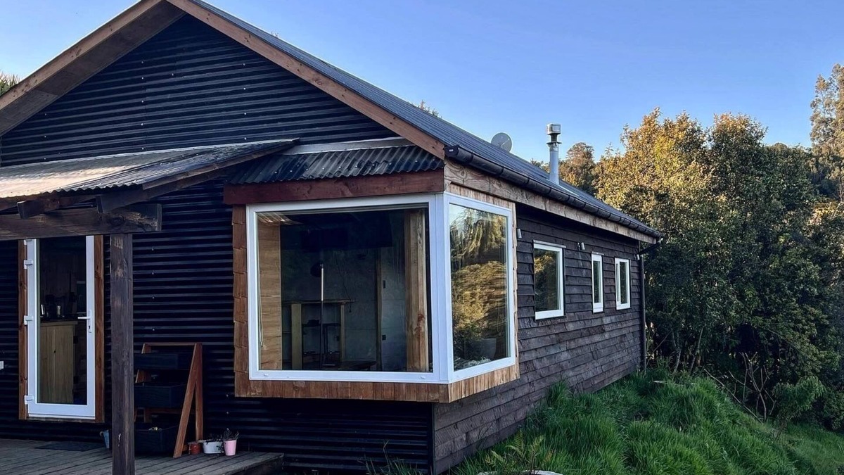 Castro Cabin | Window to the Fjord: Cabin with Stunning Viewn