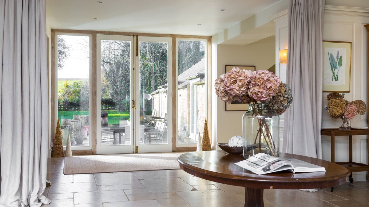 Elkstone Cottage | Windrush - a stunning barn conversion in Elkstone sleeping 11 guests