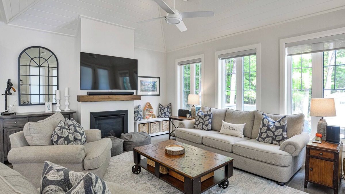 Minett House | Windsong Cottage (#13)
