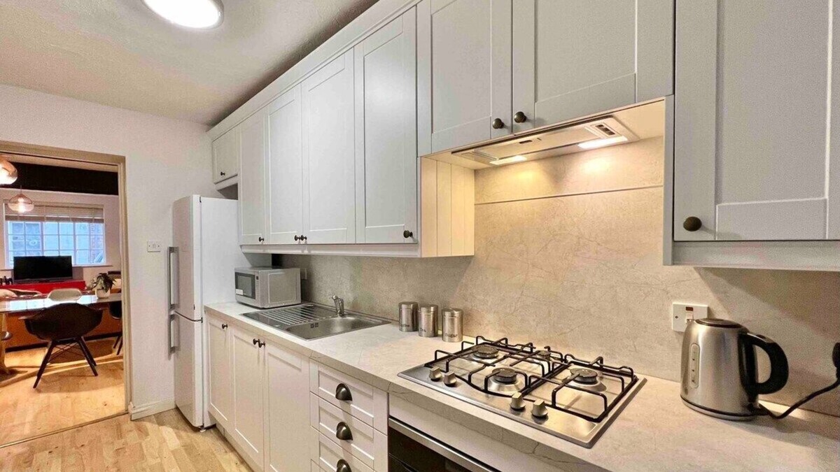 Windsor City Centre Cottage | Windsor Cottage Perfect Location, FREE Parking