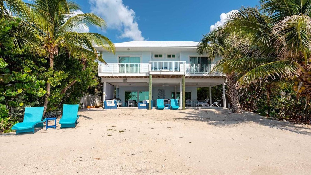 Summerland Key House | Windswept Beach