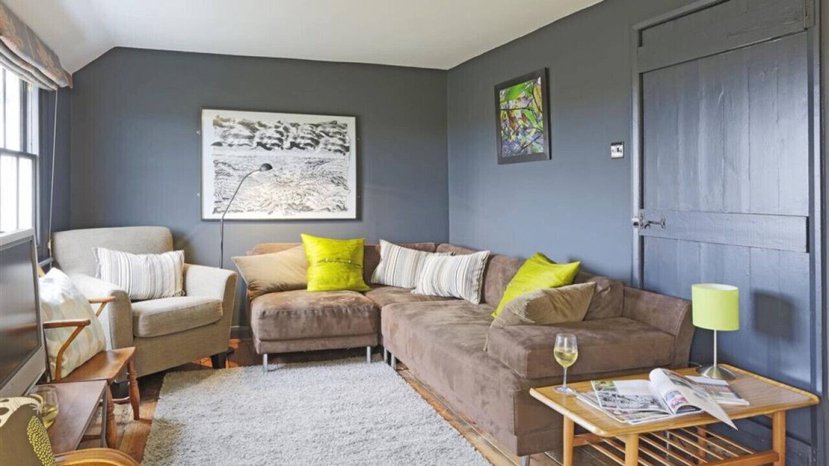 Martlesham Heath House | Windy Ridge - Three Bedroom House, Sleeps 5