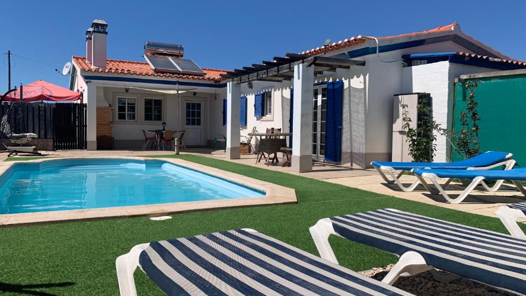 Aljezur House | Windy's Guest House