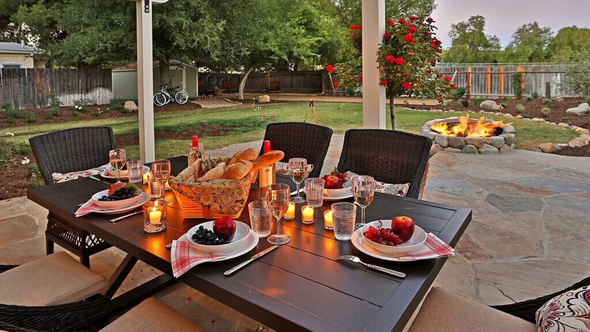 Los Olivos House | Wine Barrel Cottage - Graceful Charm and Fun in Los Olivos