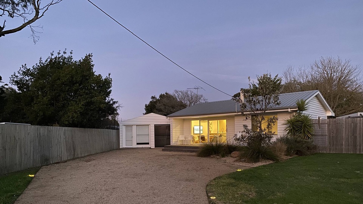 Balnarring House | Wine, beach, space and sunsets