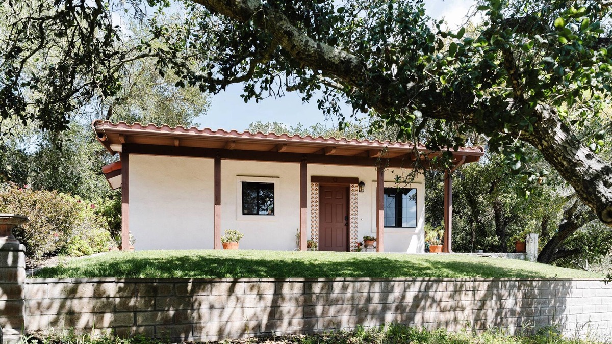 Arroyo Grande House | Wine Country Canyon Casita