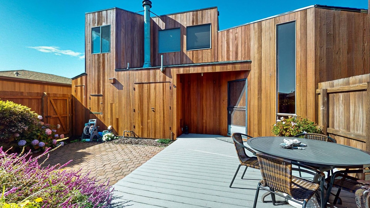 Sea Ranch House | Wine Country getaway with breathtaking ocean views, wood stove, & deck