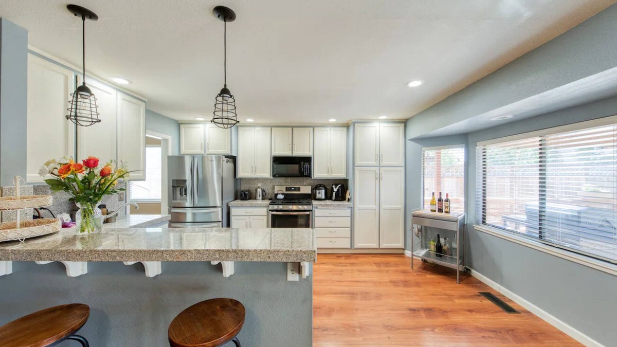 Santa Rosa House | Wine Country Retreat with EV CHARGING onsite