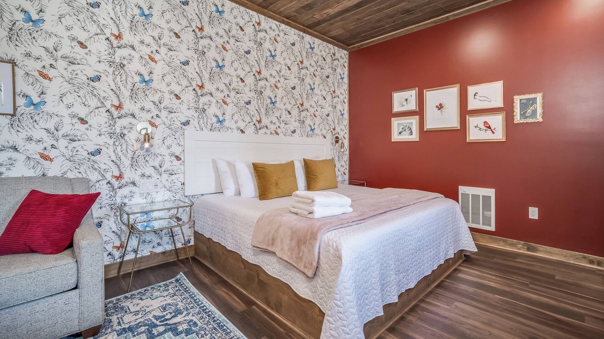 Prescott Hotel | Wine, Dine & Unwind