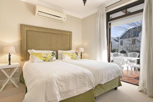 Stellenbosch Cabin | Winelands Golf Lodges 15