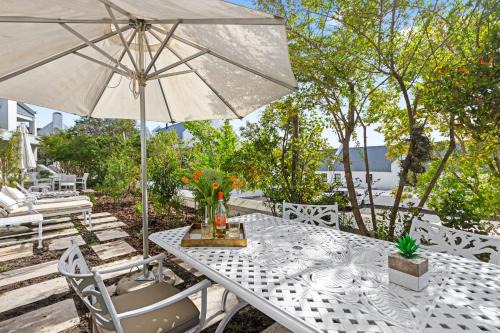 Stellenbosch Cabin | Winelands Golf Lodges 28