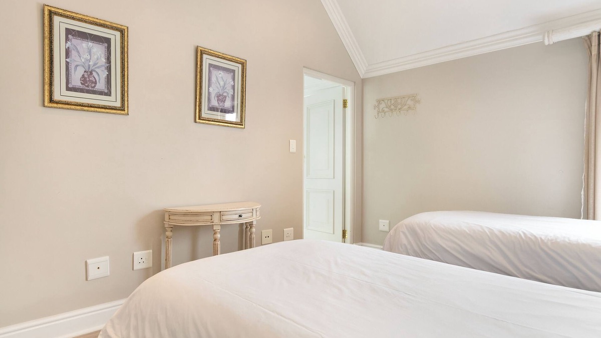 Stellenbosch Villa | Winelands Golf Lodges 10