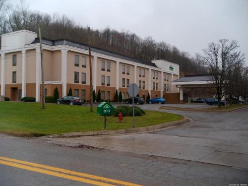 Buckhannon Hotel | Wingate by Wyndham Buckhannon