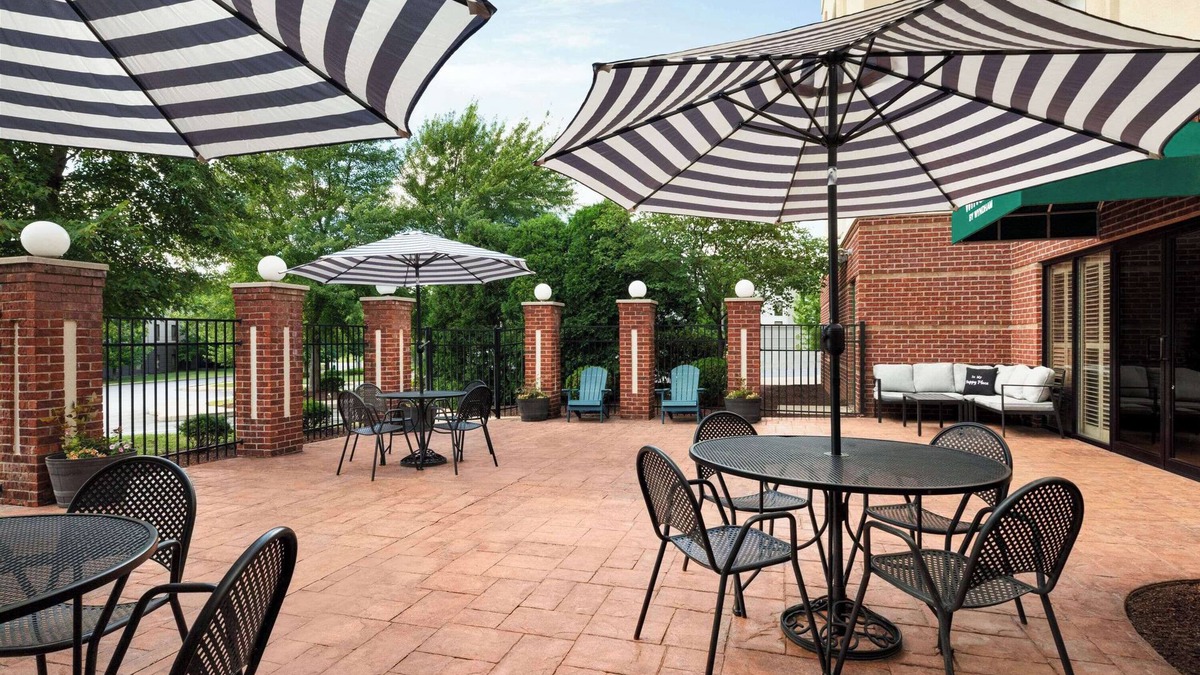 Jeffersontown Hotel | Wingate by Wyndham Louisville East