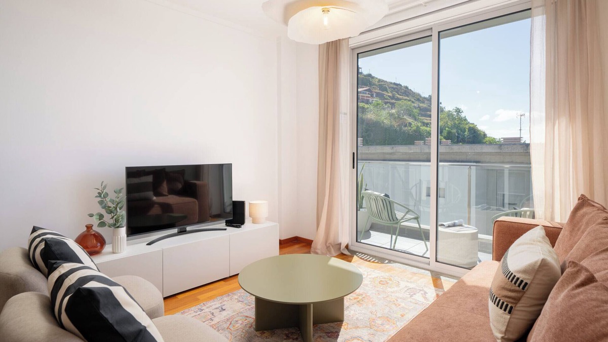Santa Cruz Apartment | Wings Apartment II – With Balcony in Santa Cruz
