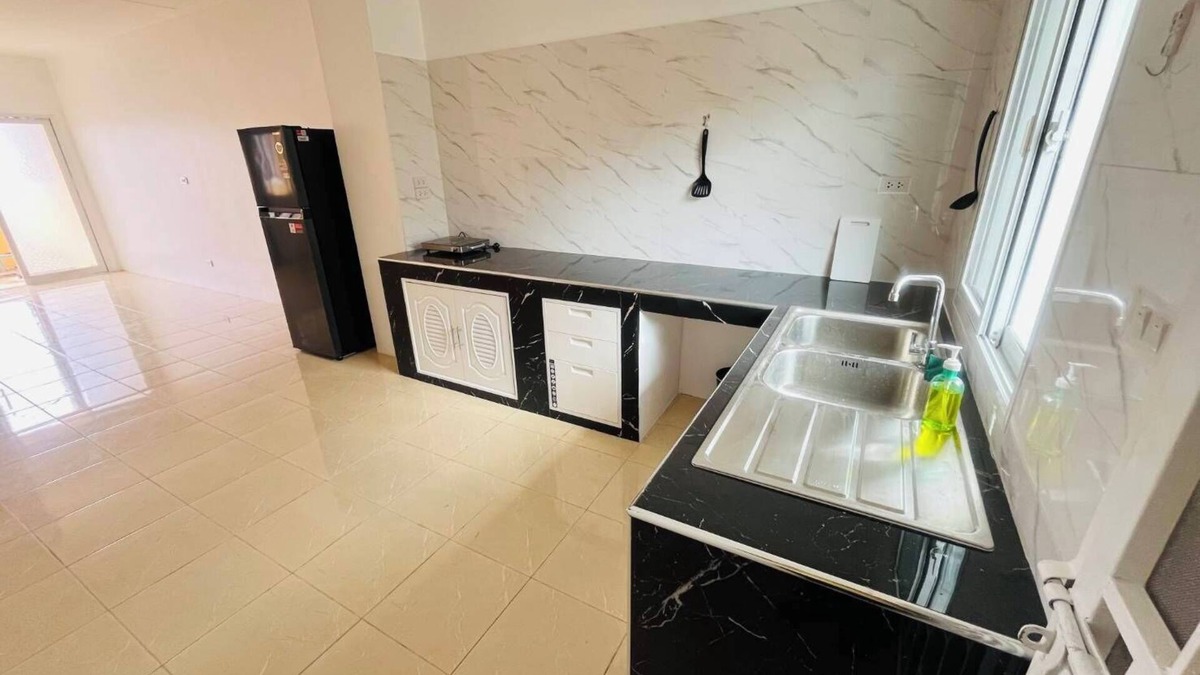 Ratsada Cottage | Winlee House is spacious, two-story with two bedrooms huge living room