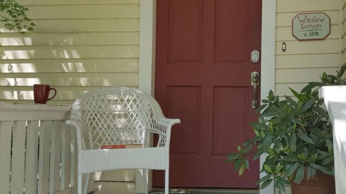 Downtown Little Rock Cottage | Winslow Cottage W/ King Bed