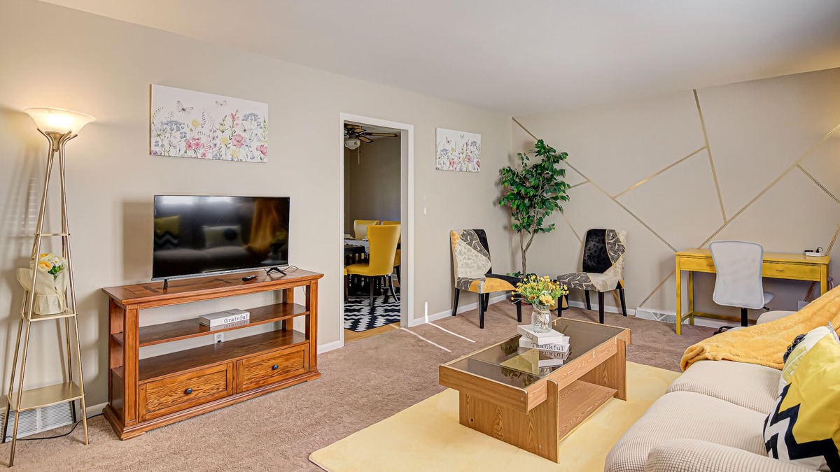 Winston - Salem House | Winston Salem Sunshine Retreat