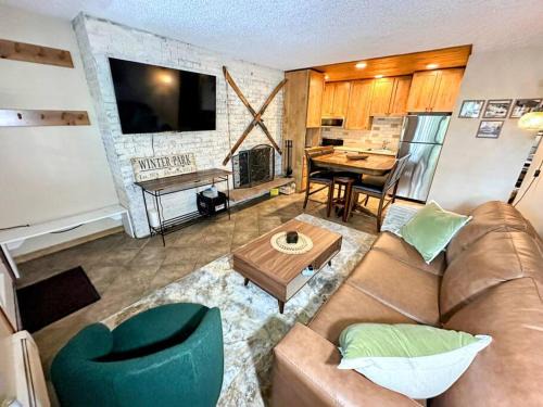 Winter Park Apartment | Winter Haus, Winter Park 2 bedrooms corner unit w outdoor patio walking distance to the Center of town