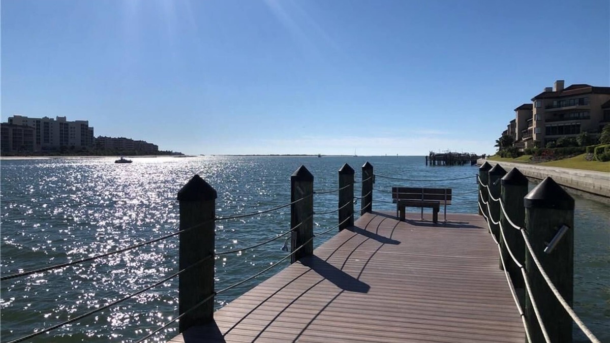 Isles of Capri Condo | Winter Island Get Away Visit the Dolphin and Manatee