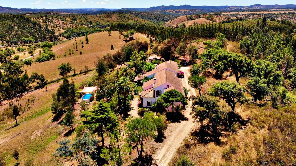 Reliquias Villa | WINTER LONGTIME DEAL 60% Off - NatureVilla & Pool - near V.N. Milfontes/Sao Luis