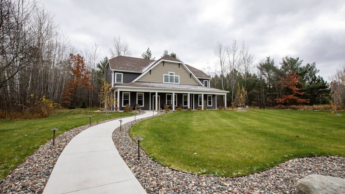 Manitowish Waters Cabin | Winter Oasis W/Prime Location & Lots of Space!