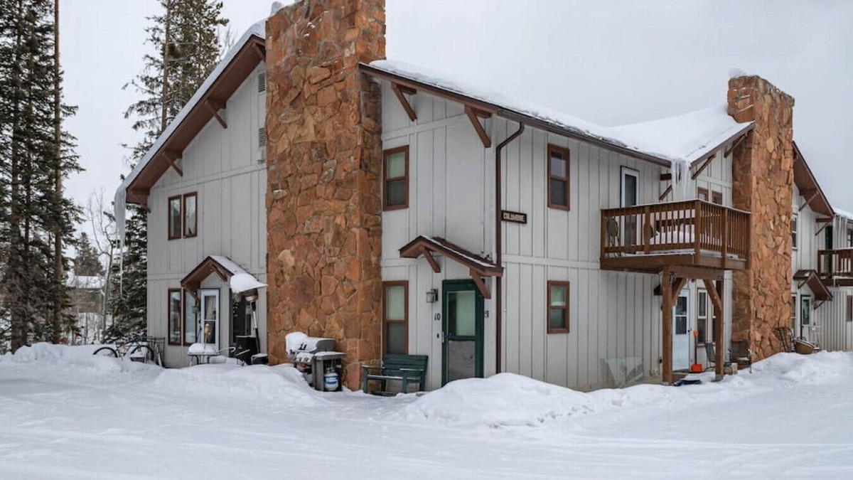 Winter Park Apartment | Winter Park Condo w/Fireplace and Mountain Views