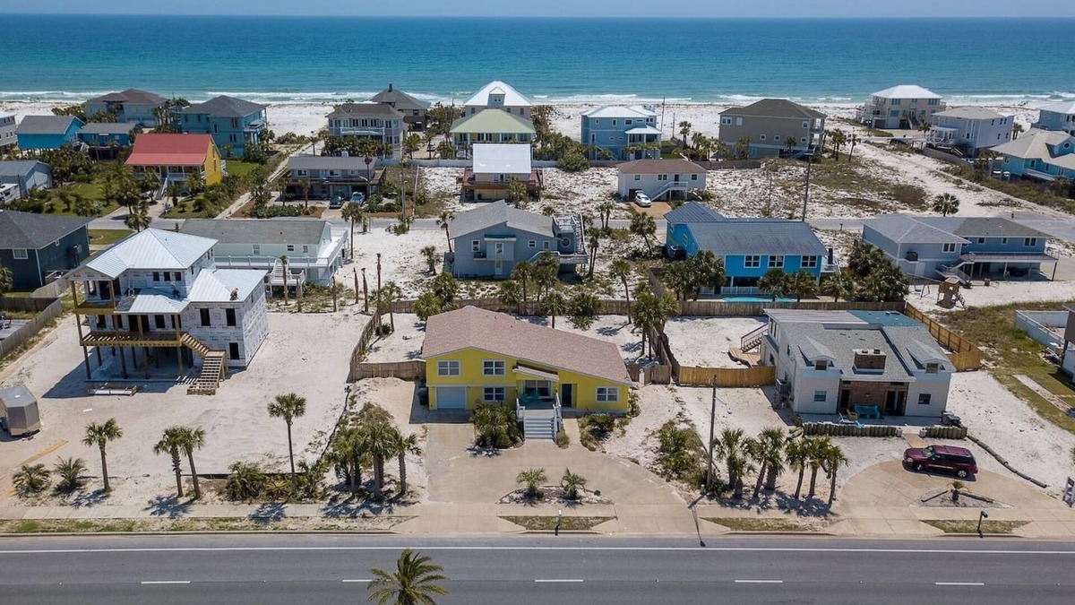 Villa Segunda House | Winter SPECIAL! Steps 2 Beach! Waterview! Pets Welcome!