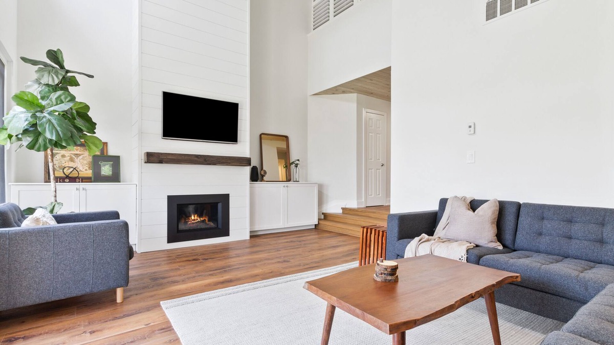 The Blue Mountains Condo | Wintergreen Condos