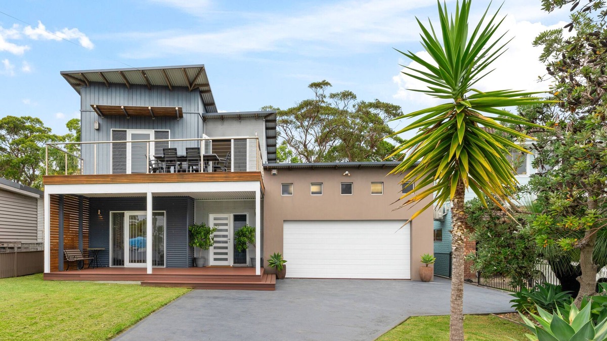 Currarong House | Winwood at CurrarongnContemporary Beach Home