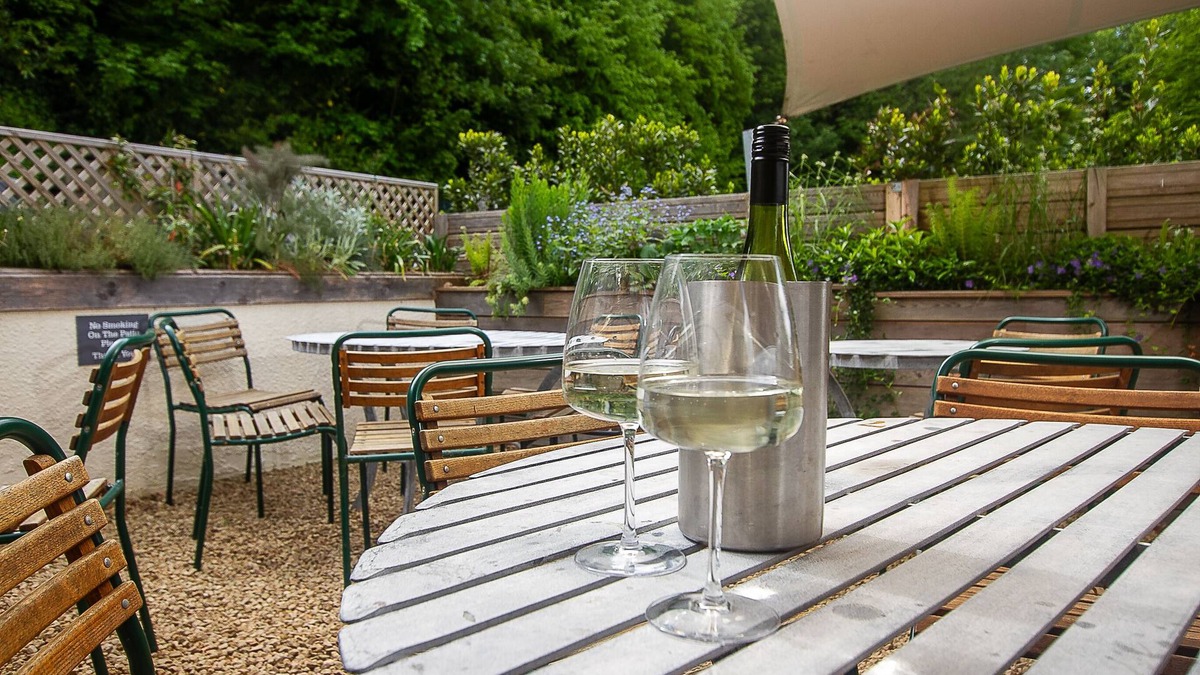 Chedington Hotel | Winyard's Gap Inn